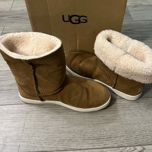 UGG Sneaker Boots